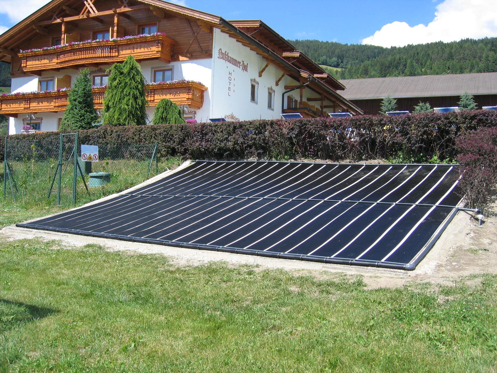 SOLAR PANELS FOR SWIMMING POOLS